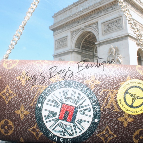 Louis Vuitton: World Tour Patches Wallet - Picture 2 of 16